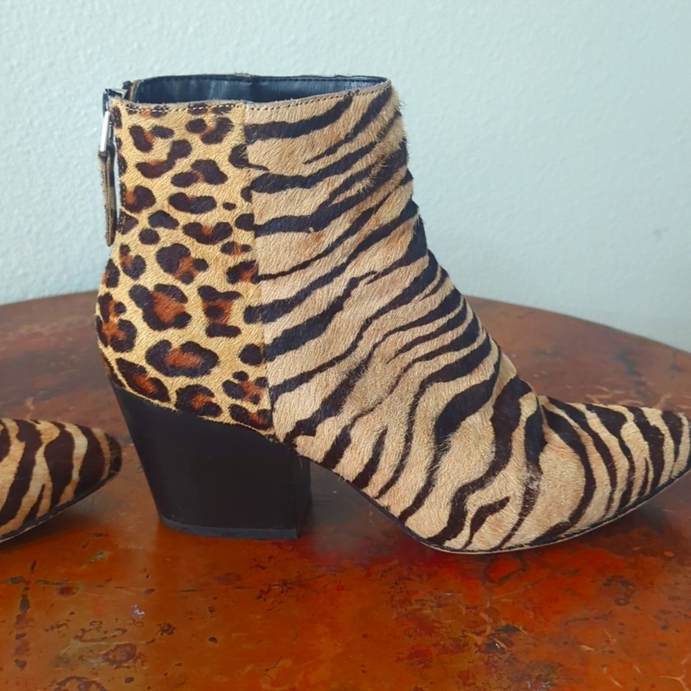 Dolce Vita size 7 ankle booties